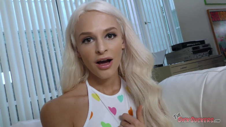The Dick Suckers: Emma Hix Stepdaddy suck off!