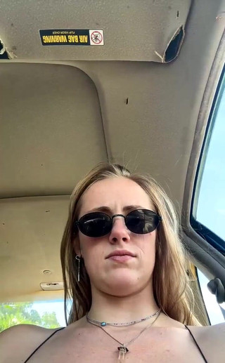 April Sparx: स्ट्रीम ने आज बाहर इतनी हॉट शुरुआत की