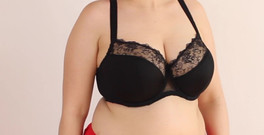 Lena Rose: Velká 80G podprsenka zkouší necenzurované