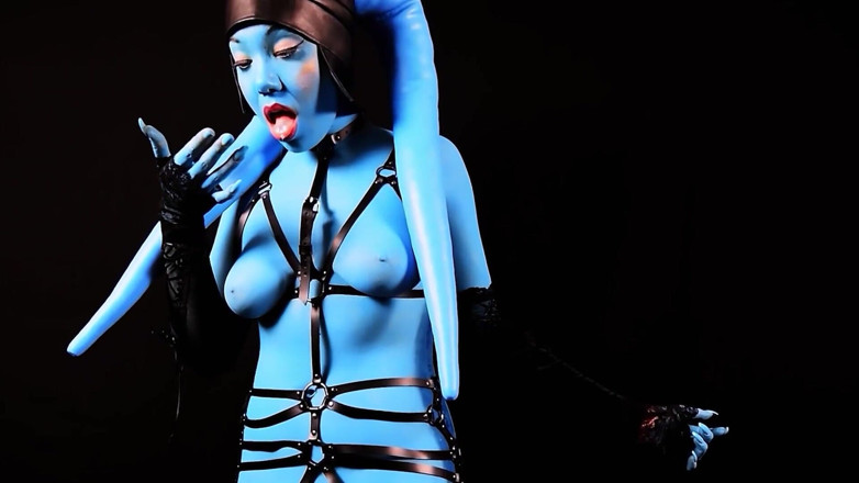 Little Puck: Twi'lek Alien Slave | Star Wars Cosplay