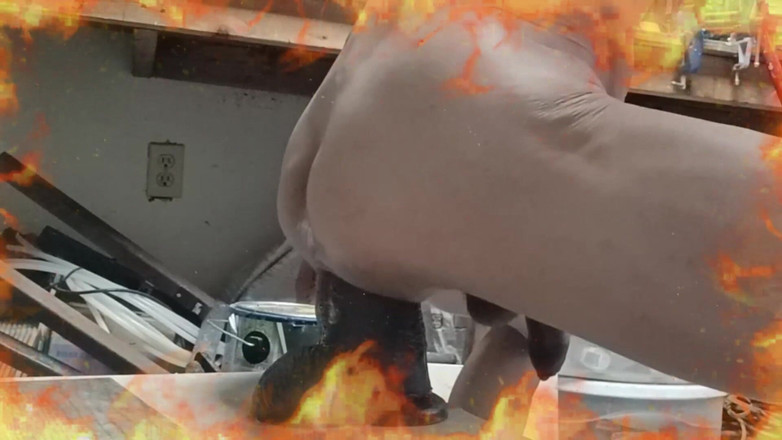 Elgloton: Enorme Polla Negra Destroza Al Gloton