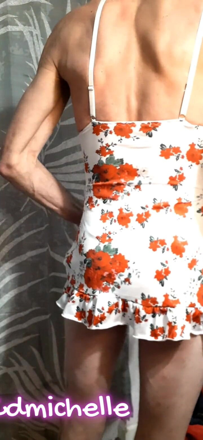 Crossdressers Cd Michelle wearing sexy lingerie: 여러 가지 옷을 입은 Cdmichelle 란제리 드레스 바디수트