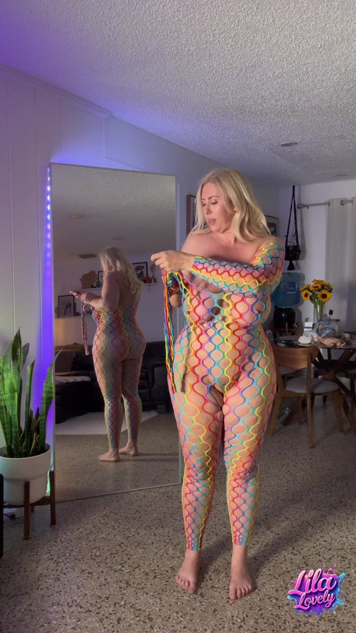 Lila Lovely: Busty MILF Wishlist Try-on Haul: Bodysuits &amp; Crotchless Body Pończochy