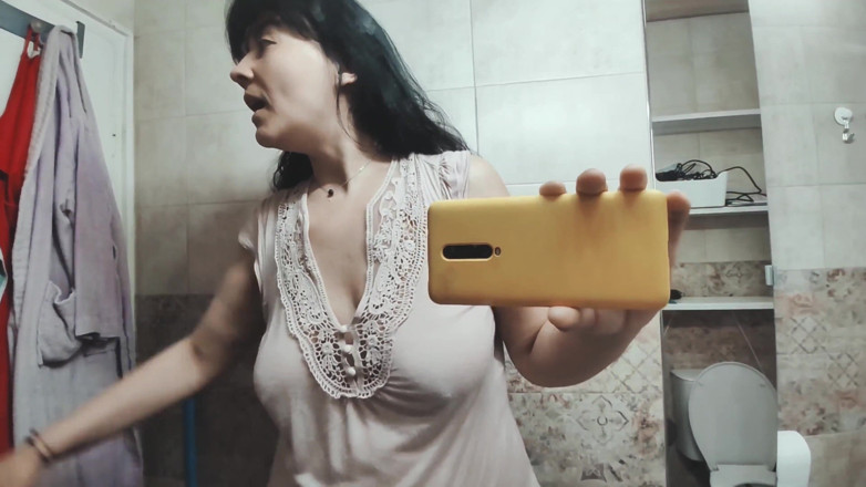 Hairy Homemade Amateur Orgasms: Pissing in husband's mouth - humiliation fetish