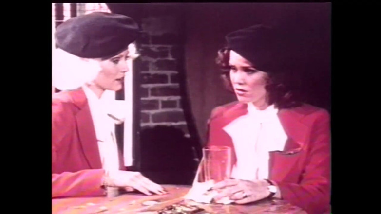 Vintage Usa: Två heta vintage MILFs med hårig fitta röv knullad och...