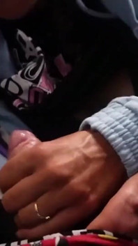 Awek Itali Memberikan Saya Handjob Di Dalam Kereta Api