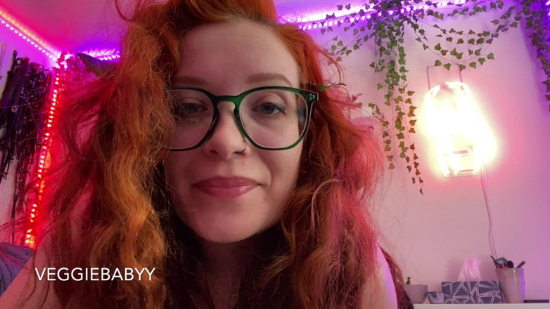 Veggiebabyy: ポイズン・アイビー ストリップティーズとバーチャルセックス