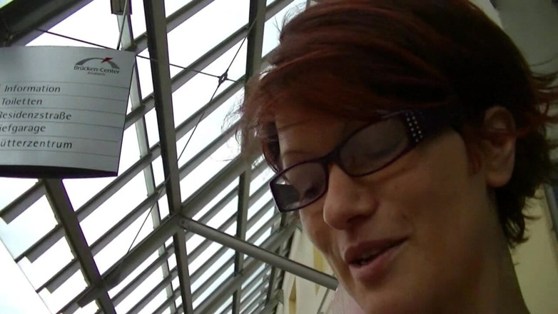 Popp Sylvie: Shopping mall fuck