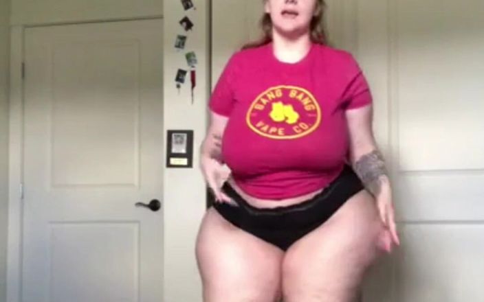 Big beautiful BBC sluts: Seule à la maison danse en trémousse mon énorme cul