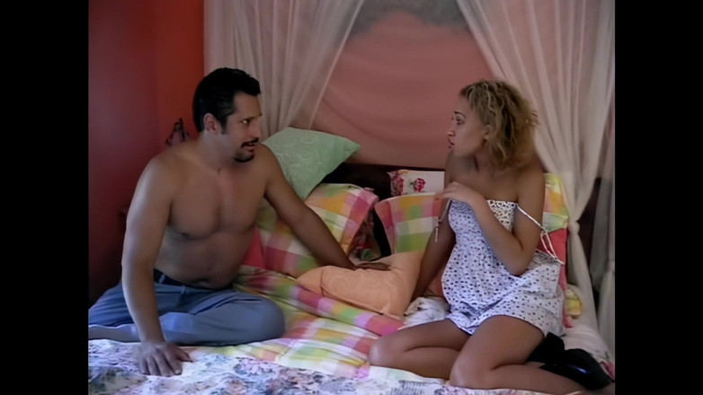 Blitzporn: 一个年轻女孩在她毛茸茸的小和柔软的环境中被操