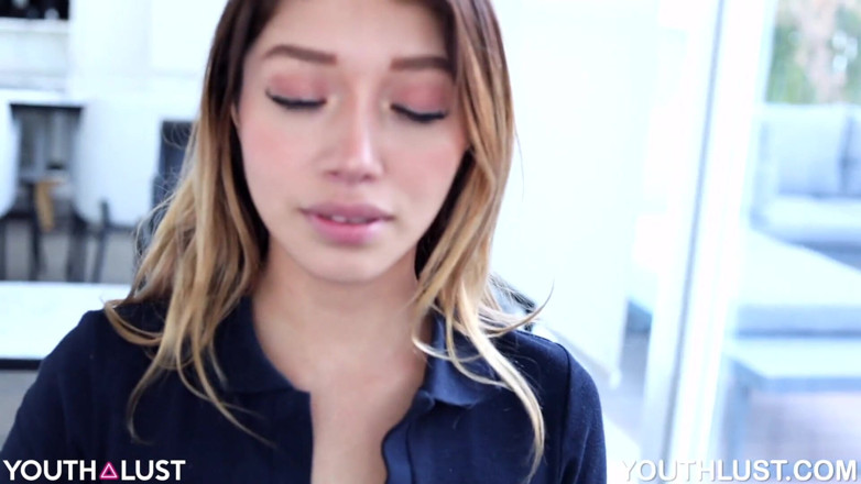Youth Lust: Dulce coño de Kelly