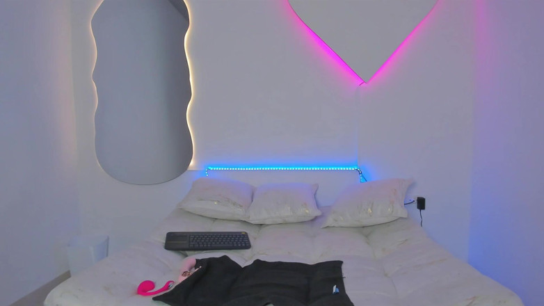Adhara Hamilton: A Morning to Have Sex and Enjoy Ourselves Without Leaving...