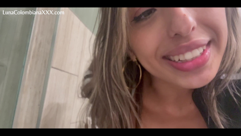 Luna Colombiana: Curvă latino cu pișat