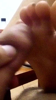 Stiefzus Stond Me Toe Mezelf Te Plezieren Met Haar Voeten