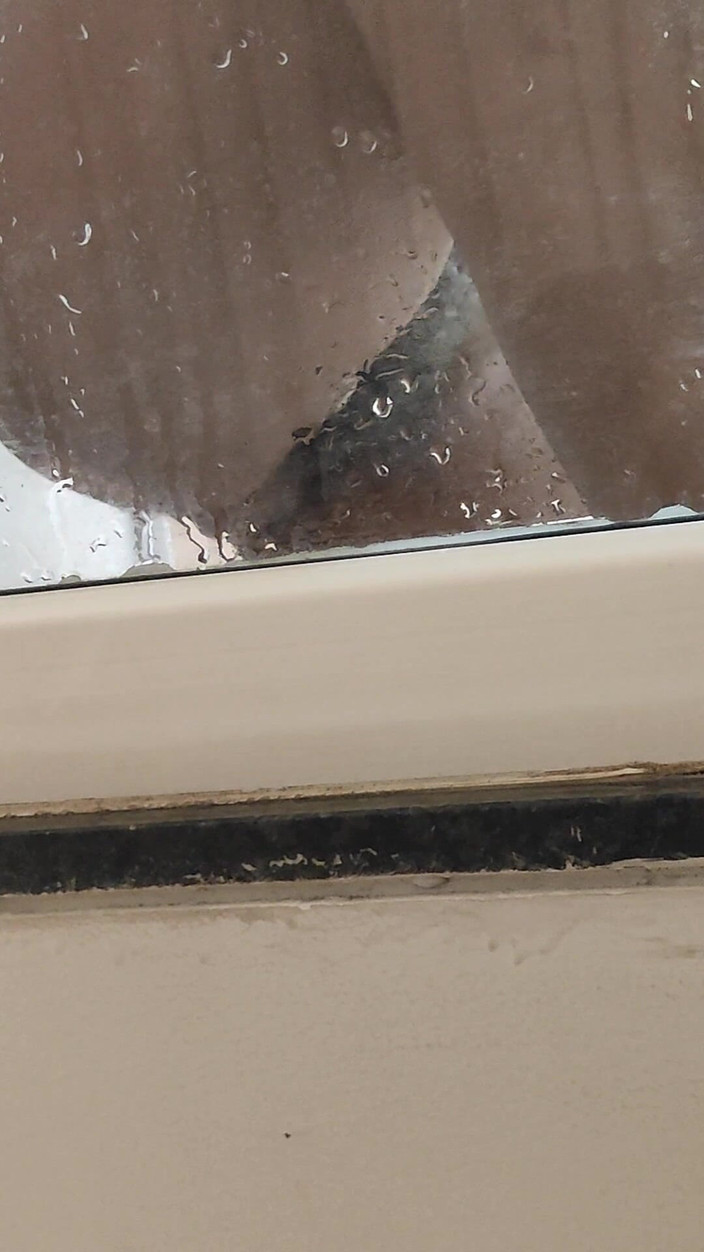 Crystalcouple: Моя сводная сестра принимает ванну