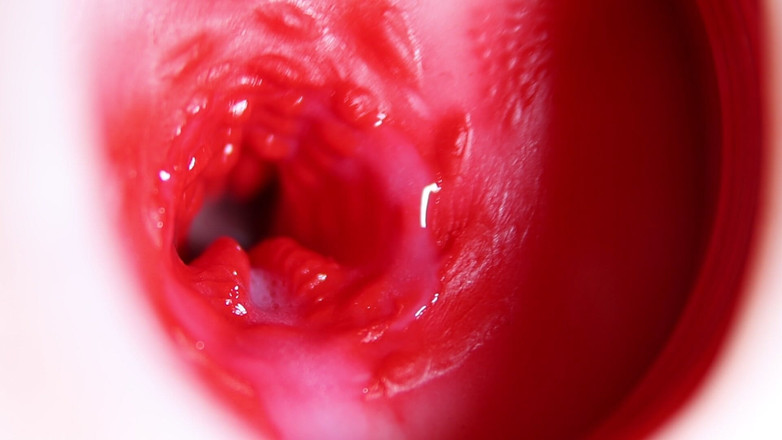 SEXY_GUYBEST: Una bella testa grossa scivola nel dolce buco lucido della...