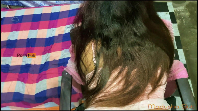 Tiyana: Soția curvă nevoie de sex dur și soțul a pus patru...