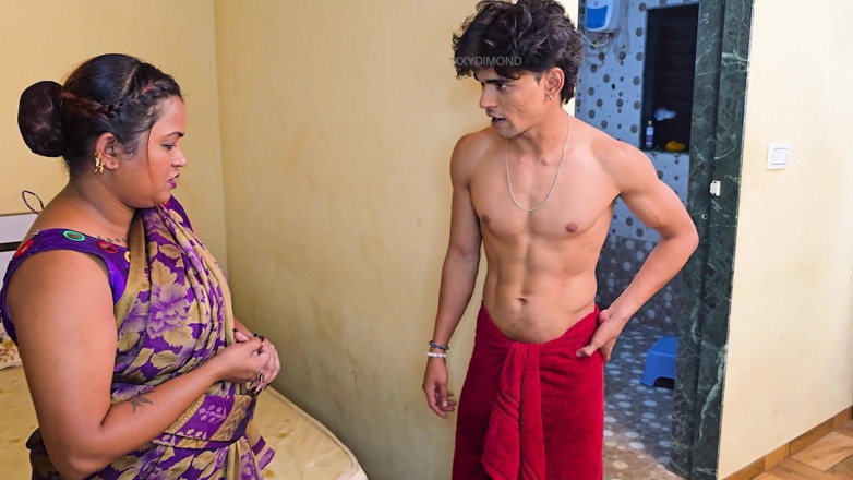 Kamasutra61: maalik ne snan karne ke baad naukraani ko choda