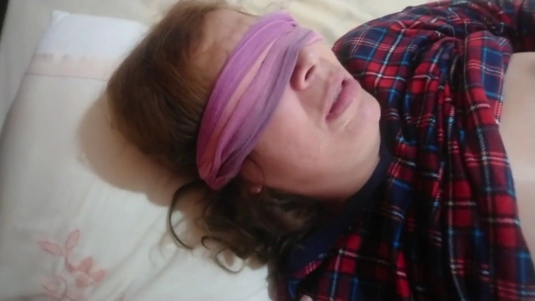 Ardientes69: Nevlastní syn vloží ptáka do úst své nevlastní matky