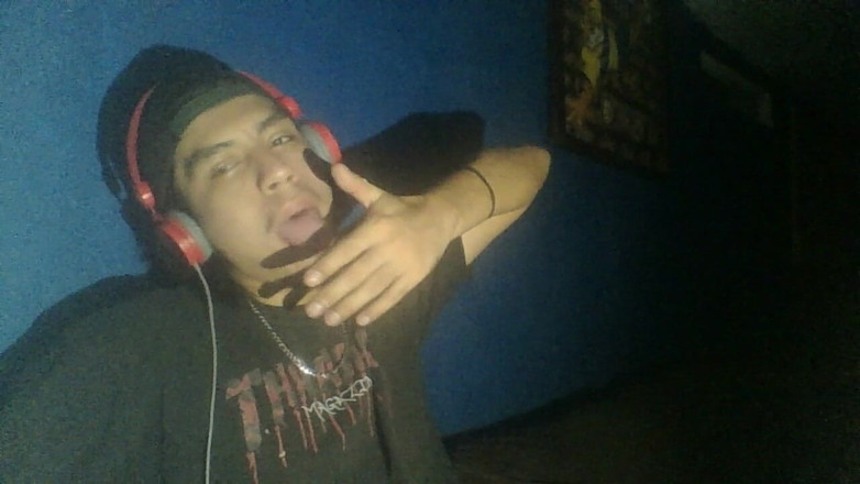 AlexAlejandro13: Tremenda Che Espello Nella Mia Mano