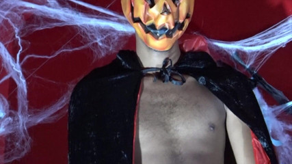 Jess Royan XXX: Follada a pelo en jockstrap para Halloween