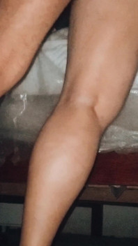 Getrouwde vrouw kan haar lust niet aan, rent weg van de barbecue om de goed bedeelde man te neuken