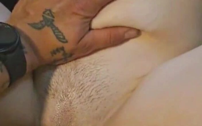 LilMunchkin_66: Трахаю и сквиртую повсюду мой сводный брат Xo