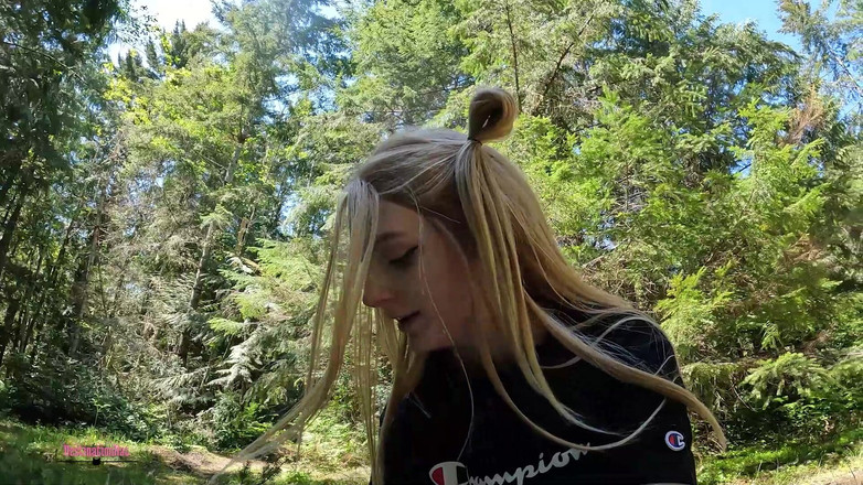 Destination Kat: Pee Vlogger