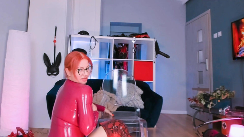 Ella Kross: MILF enorm spruta, het dildotur i körsbär latex leotard och...