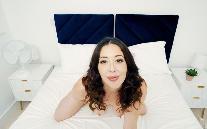 The POV Club: Alora Lux sudut pandangan pertama zakar hitam creampie antara kaum