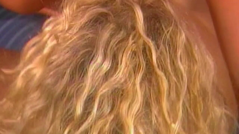 NAUGHTYPOLSKA: Cipka Blonde Babe pochłonięta, a następnie rozciągnięta szeroko otwarta