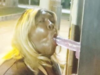 Kyla Throatz: Sucking My Dildo. Kyla Throatz