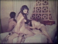 Vintage megastore: Nevlastní sestra a bff teen napálili nevlastního bratra k sexu.