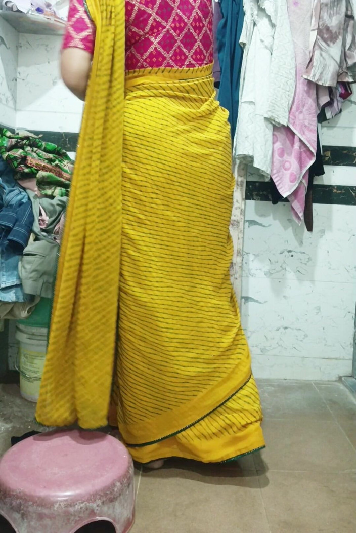 Priyahot77: Priya Bhabi 블라우스 오픈 쇼