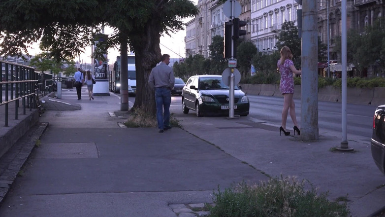 Teen clips and best blowjobs: Nadržená blondýnka na něm tvrdě jezdí a pak si vezme...