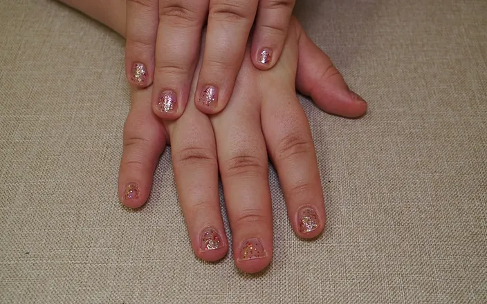 Anastasia Gree: Chubby Fingers and Hands: My Palms Review