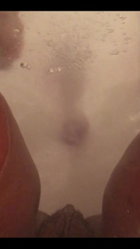 When You Feel Like Making a Bath Bomb Video, but the Pussy Steals the Show