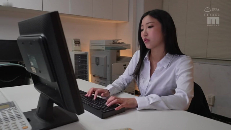 Smooth Time: Your Job Is to Have Sex with Your Female Boss...