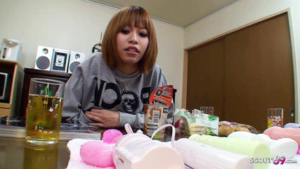 Asian porn collection: Magra milf giapponese riceve aiuto per masturbazione dal patrigno