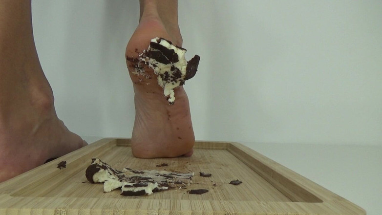 AnnaBUST: Je Piétine Le Fromage Blanc De Mes Beaux Pieds