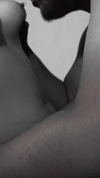 Girlfriend Ke Boobs Masal-masal Ke Suck Kiye.....