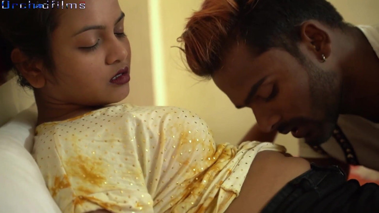 Queen star Desi: Pasangan desi seksi melakukan seks