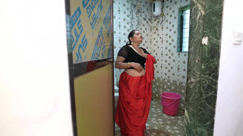 SEXYBHABHIX: Desi Indian Couple Break Their Virginity with Chocolate Sauce on...