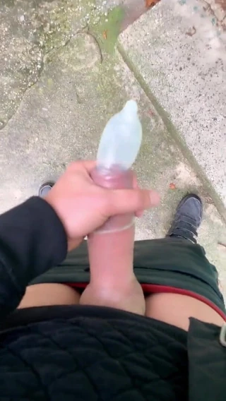 Idmir Sugary: Hetero kamarád nechal svůj použitý kondom v zahradním domě, takže...