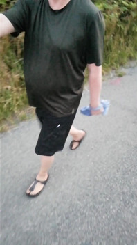 아침에 버켄스톡의 나일론 발을 가지고 나가기