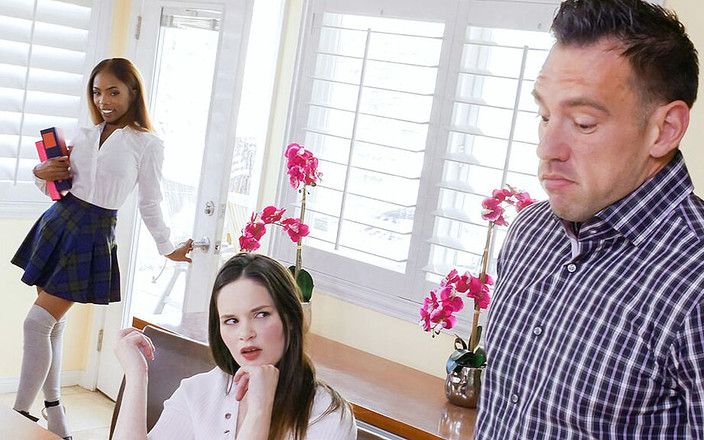 Team Skeet: Cewek kulit hitam ngentot sama gading