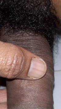 Peebathroom, homme desi, grosse bite noire, gros plan