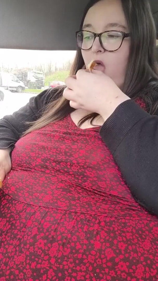 SSBBWLadyBrads: Ik hou ervan om deze buik te vullen met BK