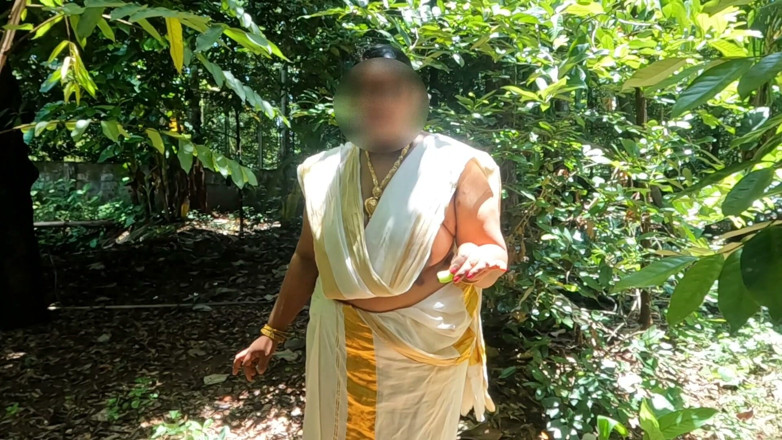 Anne Ipe: keral shaili ke paaranprik set mundoo, larki ghar ke baahar...