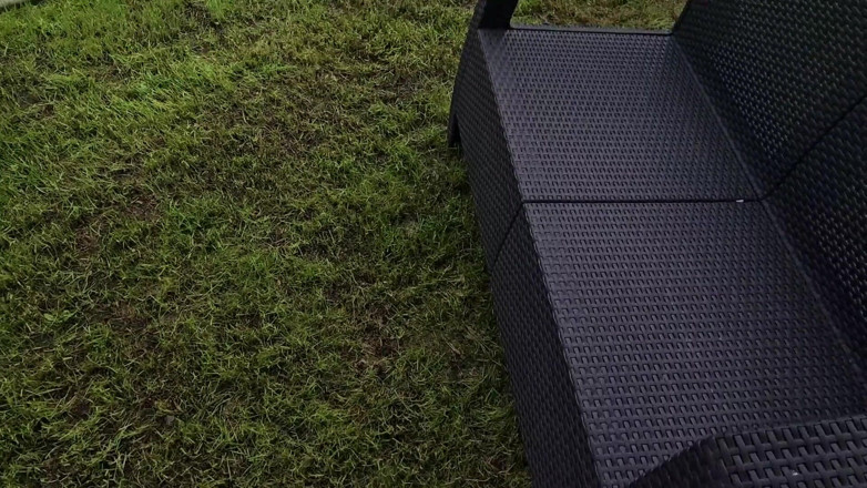 Anna Katz: Vollbusige bBW-nachbarin sonnenbaden und wichst meinen schwanz ab